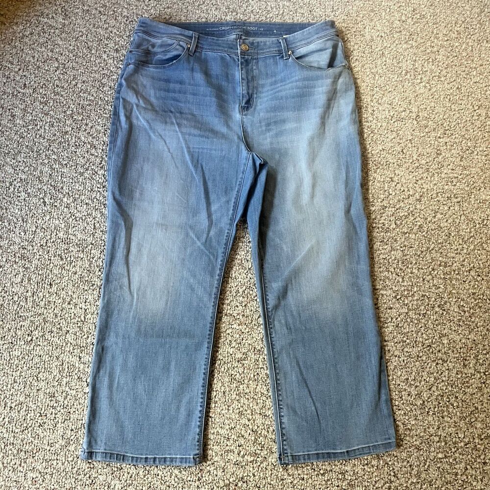 Chicos Womens Platinum Cropped Demi Boot Jeans Size 3 R 16 Stretch Classic